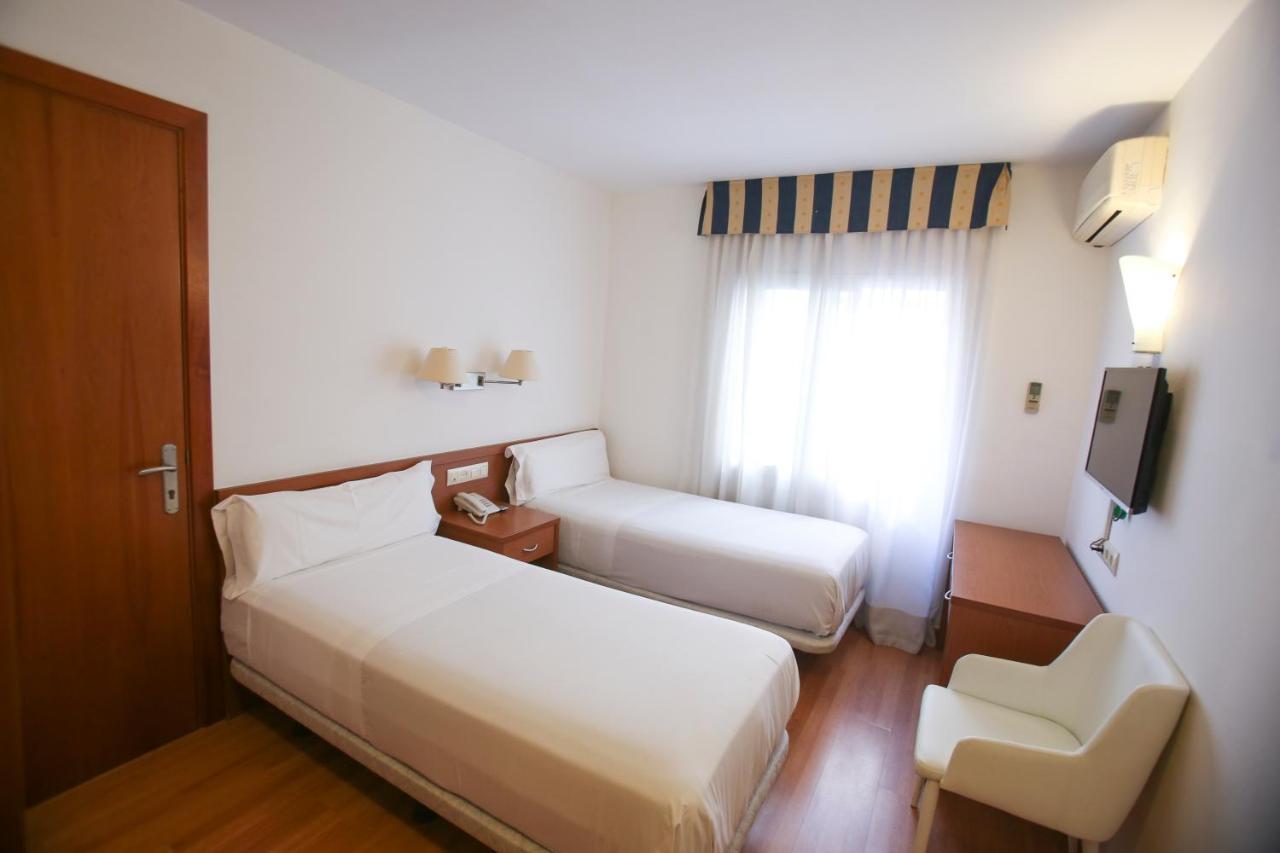 Gatell Hotel Vilanova i la Geltru Bagian luar foto